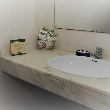 Turisticos Lindomar Lägenhetshotell 4*