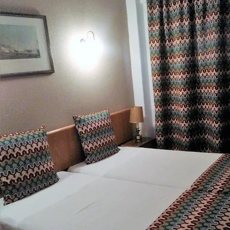 Turisticos Lindomar 4* Armação de Pêra