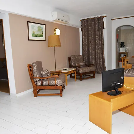 Turisticos Lindomar Armação de Pêra