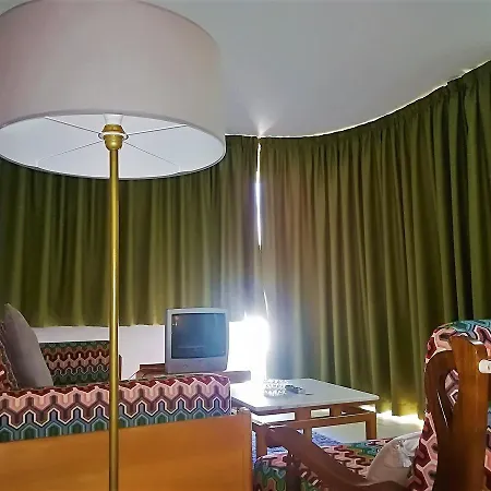 Aparthotel Turisticos Lindomar Armação de Pêra