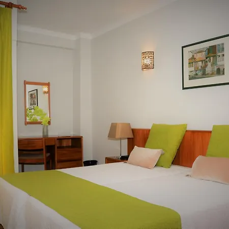 Turisticos Lindomar Aparthotel