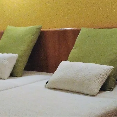 Turisticos Lindomar 4* Armação de Pêra