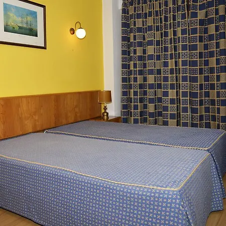 Turisticos Lindomar Apartmanhotel Armação de Pêra